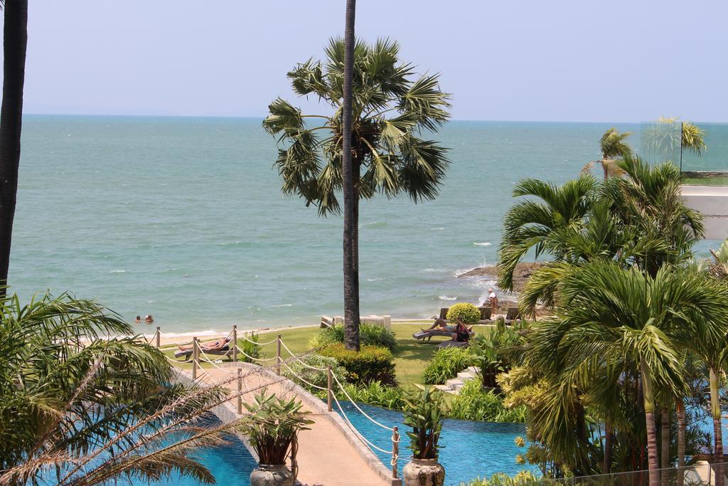 The Palm Wongamat Beach Pattaya Exteriör bild